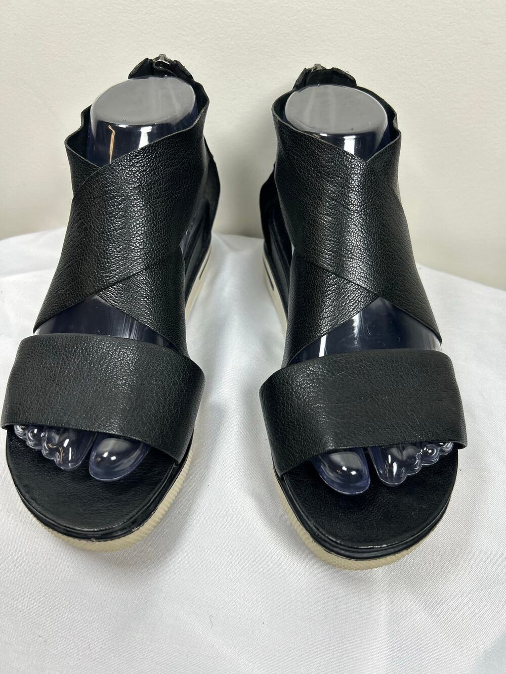 Eileen Fisher Sport Tumbled Leather Wide Strap Sneaker Sandals Size 7.5